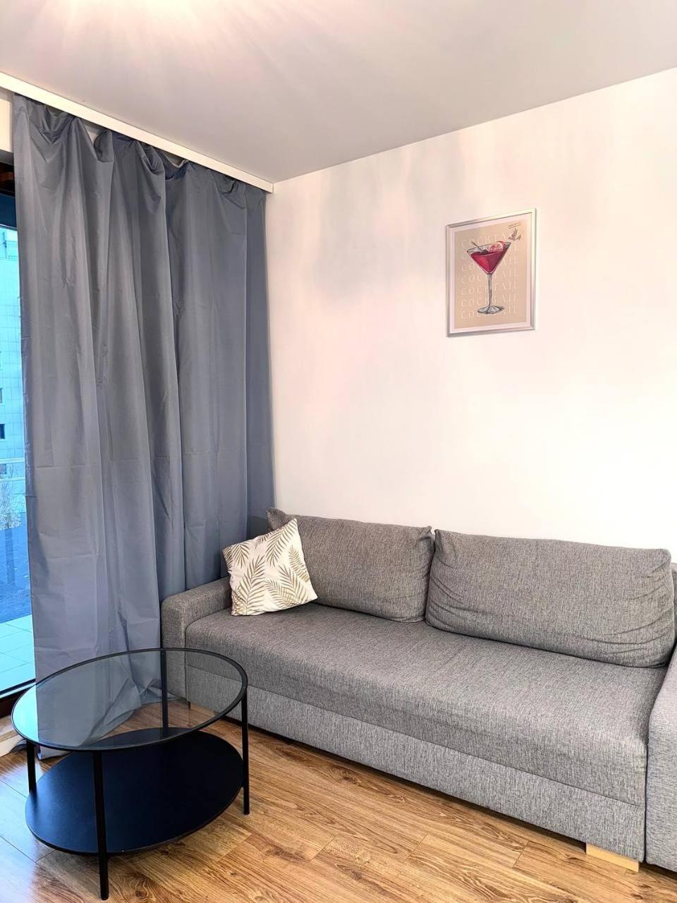 Comfort & Style 2-room And Free Parking Apartament Warszawa